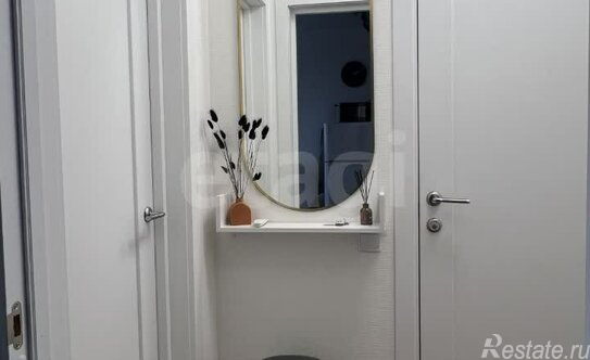 Продажа 2-комн квартиры на вторичном рынке Пейзажная улица,  д. 24 к3