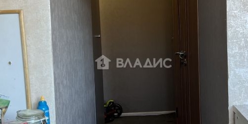 3-комн квартира улица Тамбасова, 2К3