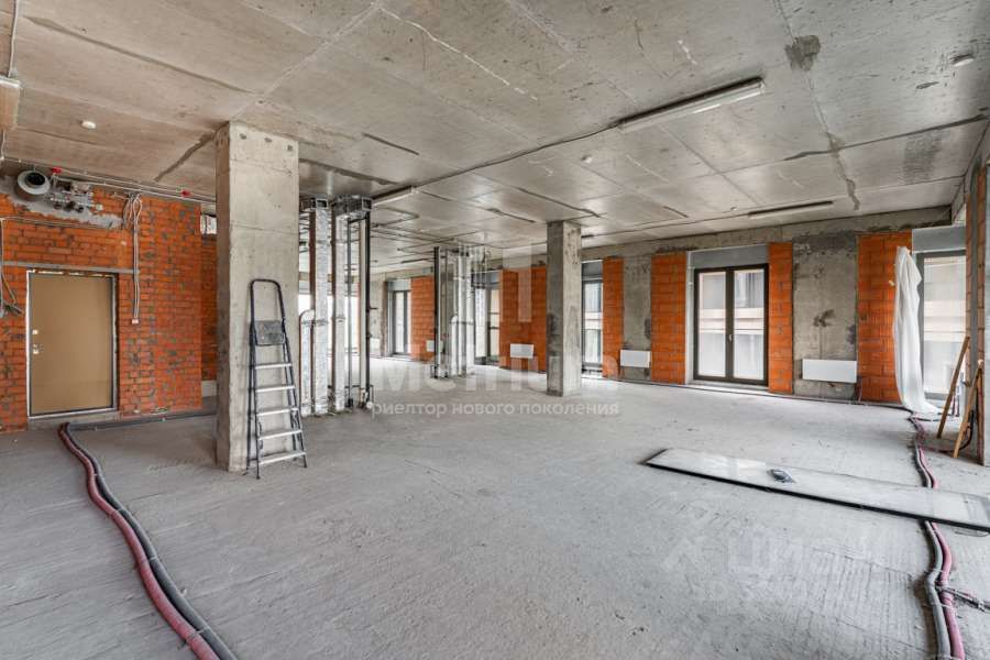 Продажа 4-комн квартиры на вторичном рынке Минская улица, 2Вк3