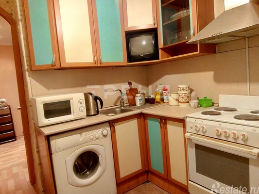 Продажа 4-комн квартиры на вторичном рынке Уточкина ул,  д. 5