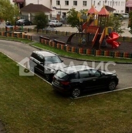 Продажа 4-комн квартиры на вторичном рынке улица Хачатуряна,  д. 12 к1