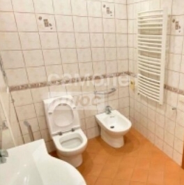 Продажа 4-комн квартиры на вторичном рынке Зоологическая улица,  д. 22