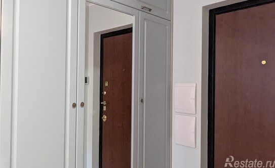 Продажа 4-комн квартиры на вторичном рынке Ореховый б-р,  д. 5