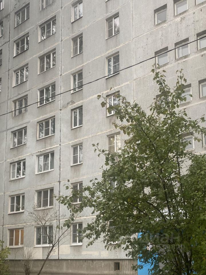 Продажа 2-комн квартиры на вторичном рынке Колпино, Заводской проспект, 14