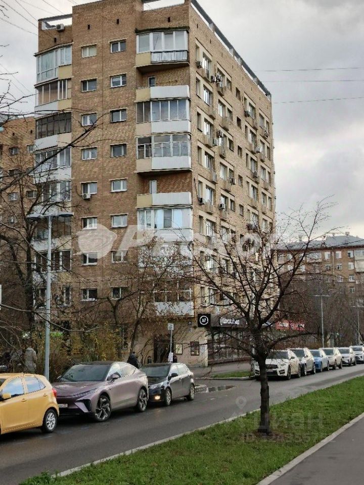 Продажа 2-комн квартиры на вторичном рынке Комсомольский проспект, 29