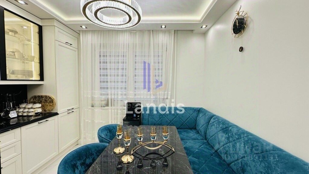 Продажа 3-комн квартиры на вторичном рынке Новороссийская улица, 27