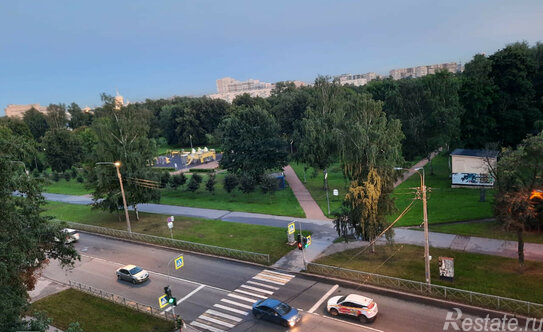 Продажа 3-комн квартиры на вторичном рынке пр-кт Мечникова,  д. 11