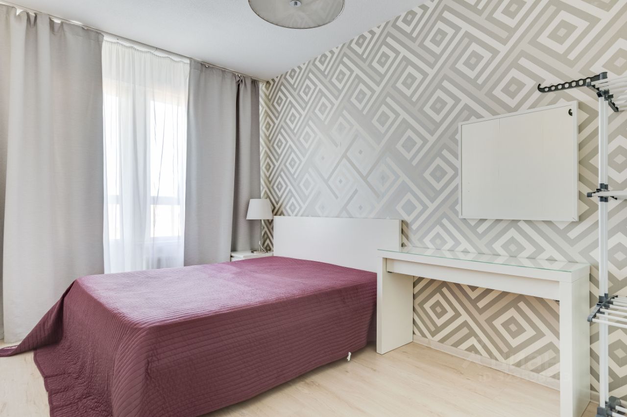 Аренда 2-комн квартиры на вторичном рынке набережная Обводного Канала, 108