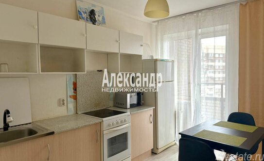 Продажа 1-комн квартиры на вторичном рынке Мурино, ул Шоссе в Лаврики,  д. 57,  к. 2