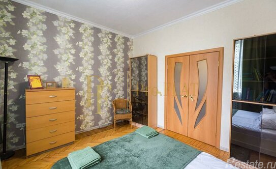 Продажа 3-комн квартиры на вторичном рынке Таллинская улица,  д. 8