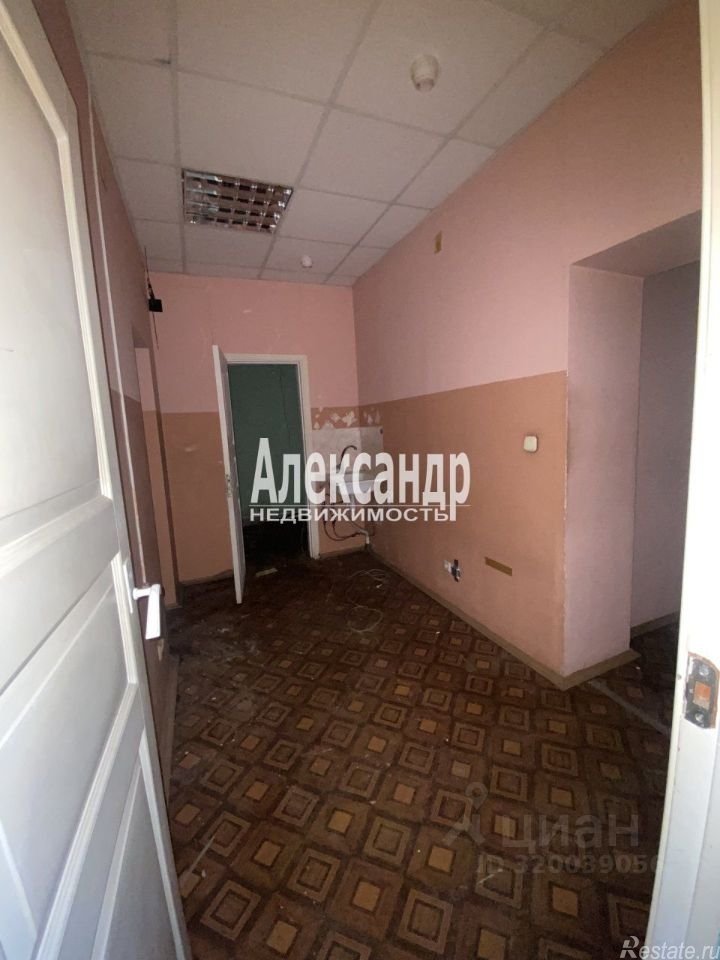 Аренда торгового помещения ул Радищева,  д. 40