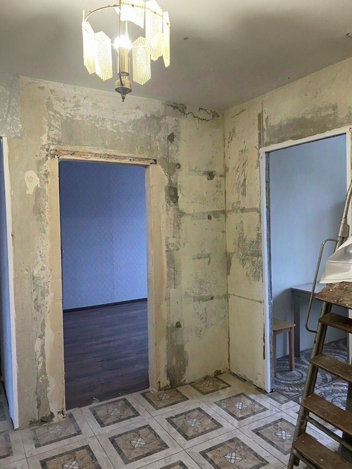 Продажа 2-комн квартиры на вторичном рынке пос. Мга, проспект Комсомольский, 100