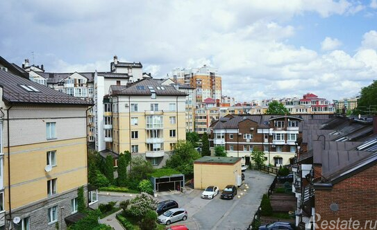Продажа 4-комн квартиры на вторичном рынке Главная улица,  д. 35