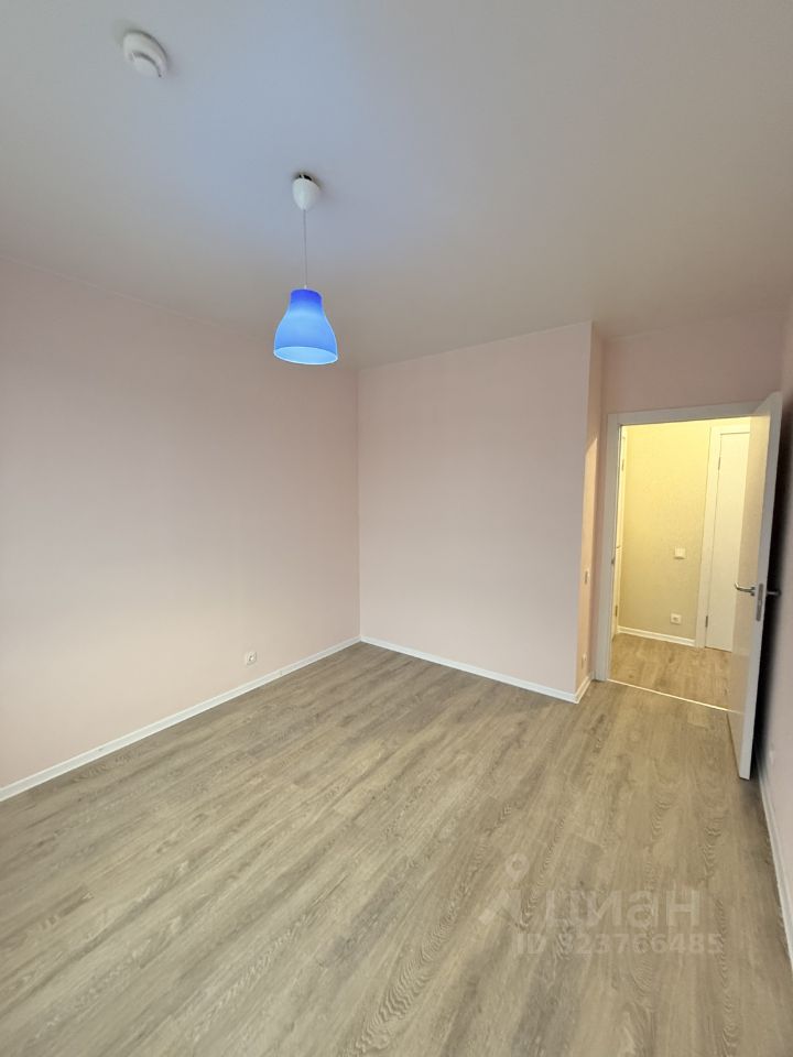 Продажа 3-комн квартиры на вторичном рынке Пригород Лесное мкр, Мисайлово пгт, шоссе Пригородное, 14