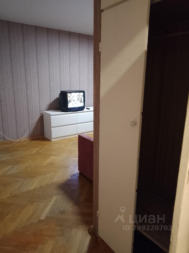 Аренда 2-комн квартиры на вторичном рынке Одинцово, Садовая улица, 12