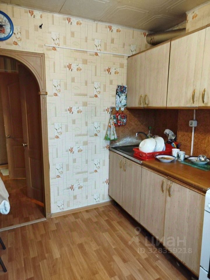 Продажа 5-комн квартиры на вторичном рынке Коломна, улица Девичье Поле, 11