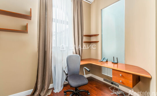 Продажа 4-комн квартиры на вторичном рынке Рыбников переулок,  д. 2