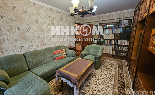Продажа 2-комн квартиры на вторичном рынке Есенинский б-р,  д. 1/26