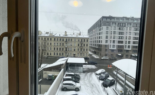 Продажа 1-комн квартиры на вторичном рынке Петрозаводская улица,  д. 13