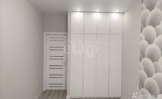 Продажа 1-комн квартиры на вторичном рынке Коломяжский пр-кт,  д. 13 к3