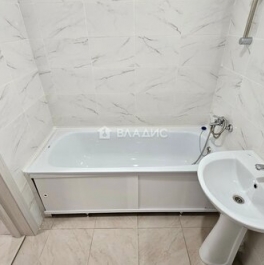 Продажа 2-комн квартиры на вторичном рынке улица Кедрова,  д. 16 к3