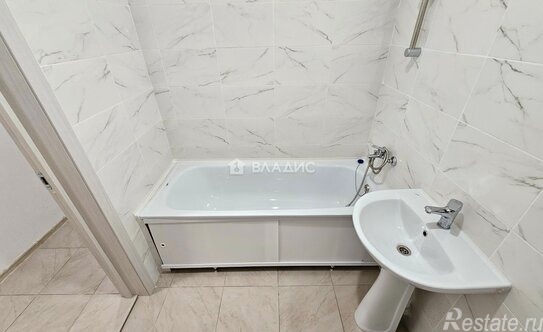 Продажа 2-комн квартиры на вторичном рынке улица Кедрова,  д. 16 к3