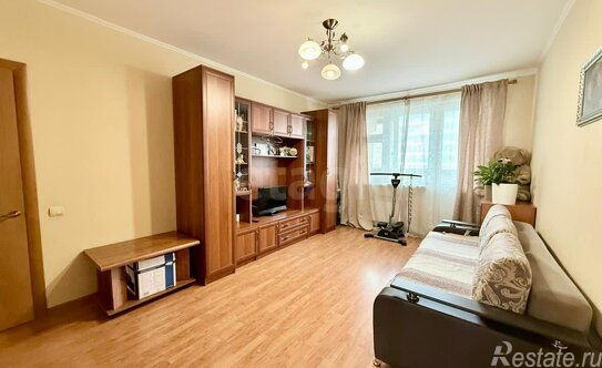 Продажа 2-комн квартиры на вторичном рынке улица Дмитриевского,  д. 9