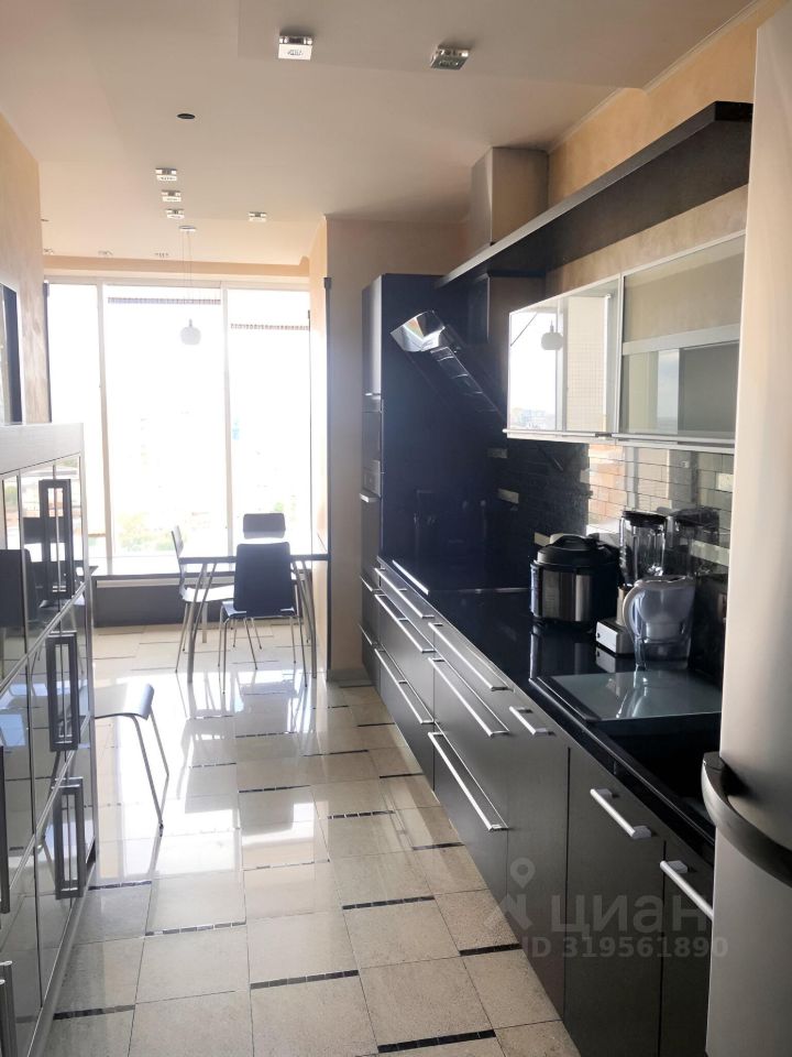 Аренда 4-комн квартиры на вторичном рынке Чапаевский переулок, 3