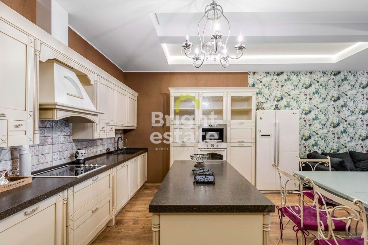 Продажа 5-комн квартиры на вторичном рынке Красногорск, улица Согласия, 2