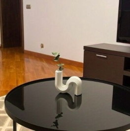 Аренда 3-комн квартиры на вторичном рынке переулок Сивцев Вражек,  д. 20