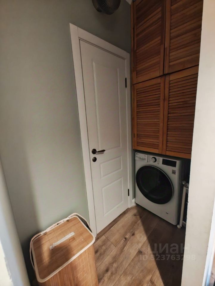 Продажа 3-комн квартиры на вторичном рынке Дибуновская улица, 47