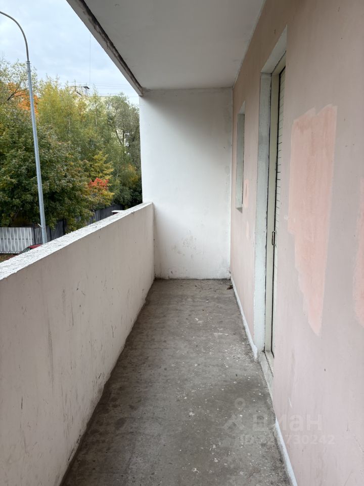 Продажа 3-комн квартиры на вторичном рынке Онежская улица, 51к1