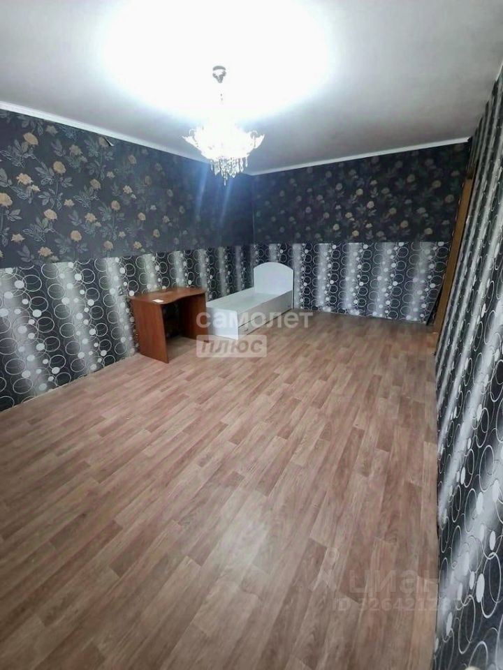 Продажа 2-комн квартиры на вторичном рынке Куровское, улица Коммунистическая,  д. 42
