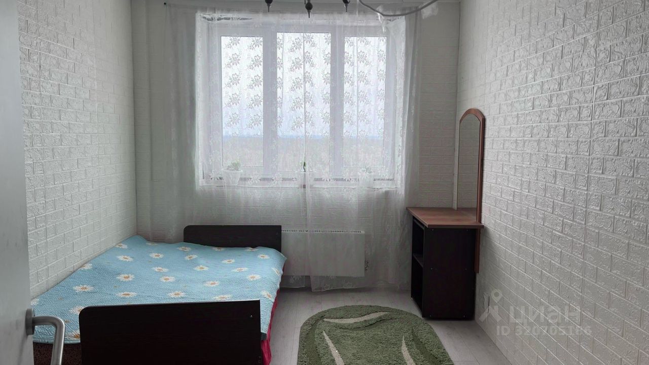 Продажа 3-комн квартиры на вторичном рынке Пироговский мкр, улица Советская, 3А