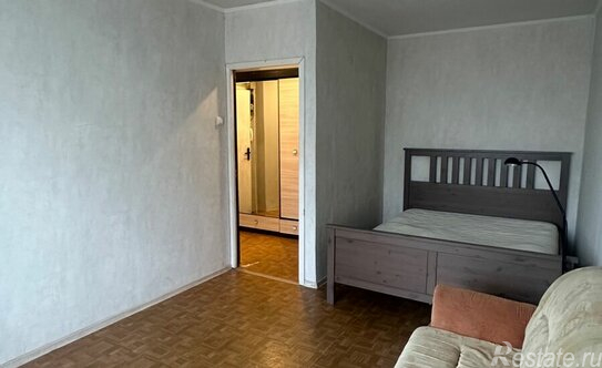 Продажа 1-комн квартиры на вторичном рынке улица Маршала Казакова,  д. 14 к1