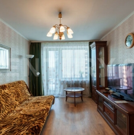 Продажа 2-комн квартиры на вторичном рынке улица Генерала Симоняка,  д. 17
