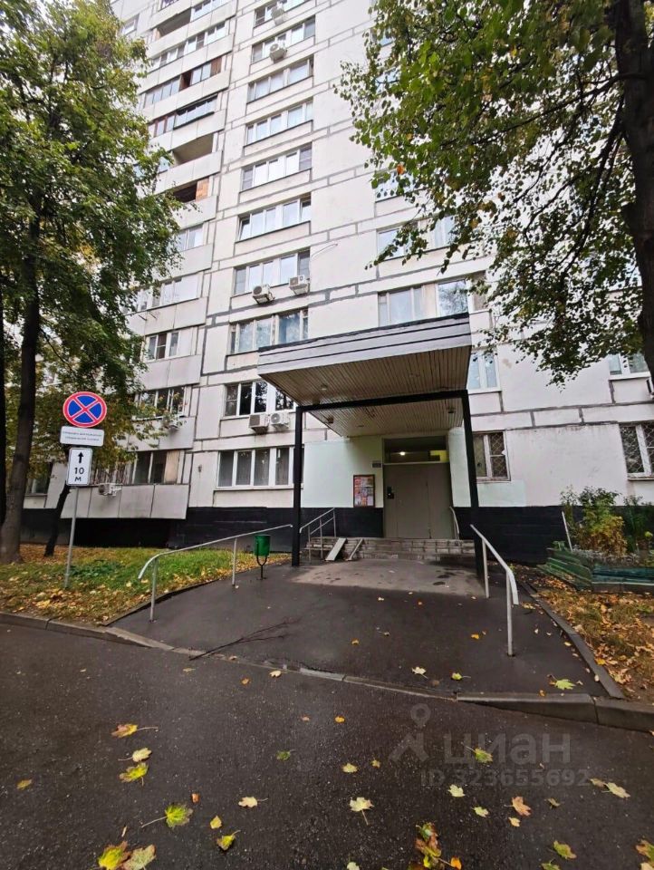 Продажа комнаты Ясеневая улица, 33К1