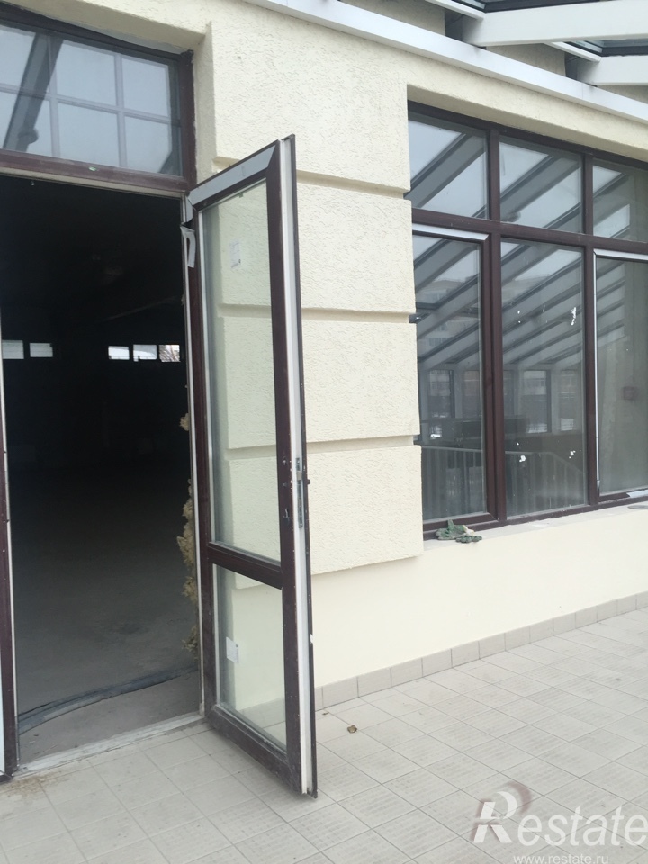 Продажа торгового помещения Юровская ул ,  д. 92