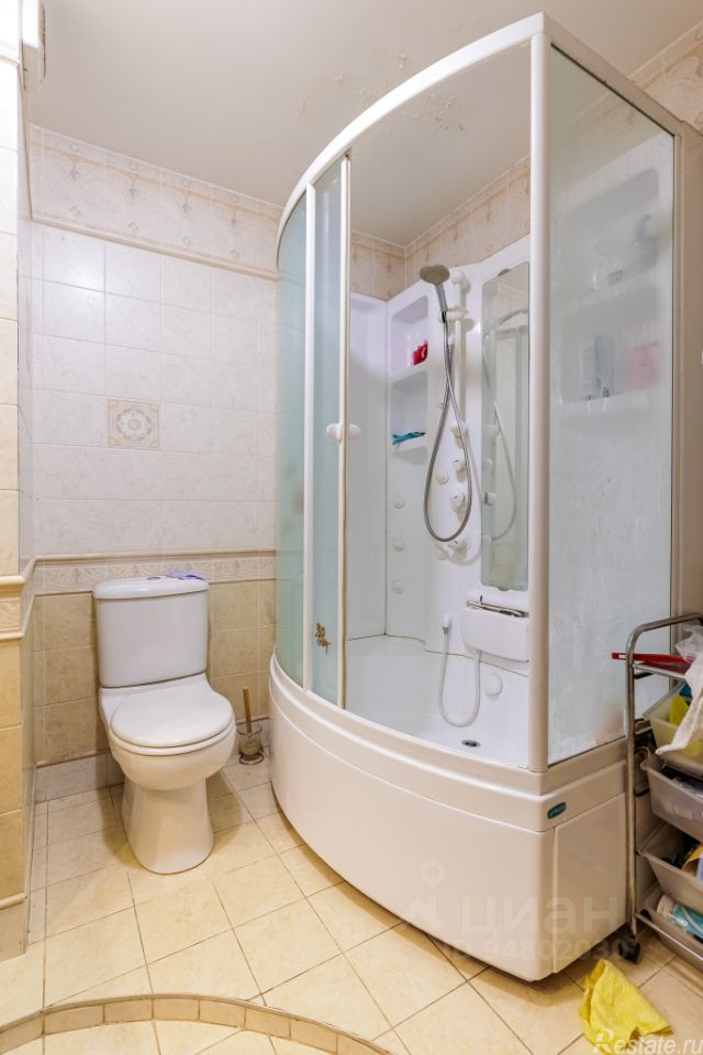 Продажа 4-комн квартиры на вторичном рынке Бакунинская улица,  д. 23/41