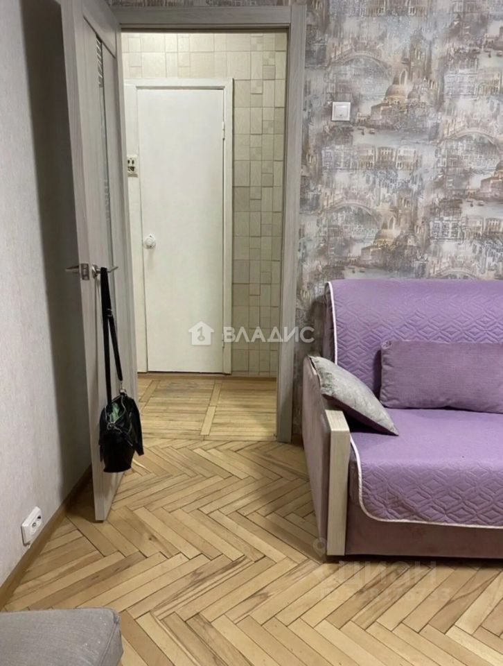 Продажа 2-комн квартиры на вторичном рынке Фрязевская улица, 15К3