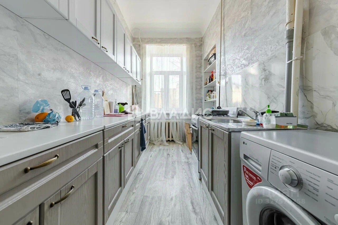 Продажа 4-комн квартиры на вторичном рынке Лесной проспект, 13/8