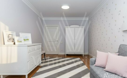 Продажа 4-комн квартиры на вторичном рынке ул Трофимова,  д. 10