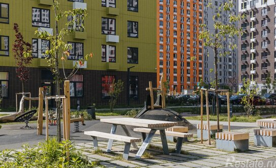 Продажа 3-комн квартиры на вторичном рынке Дрожжино, ул Южная,  д. 7