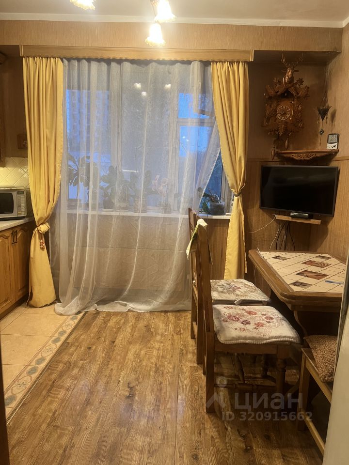 Продажа 3-комн квартиры на вторичном рынке Перовское шоссе, 6