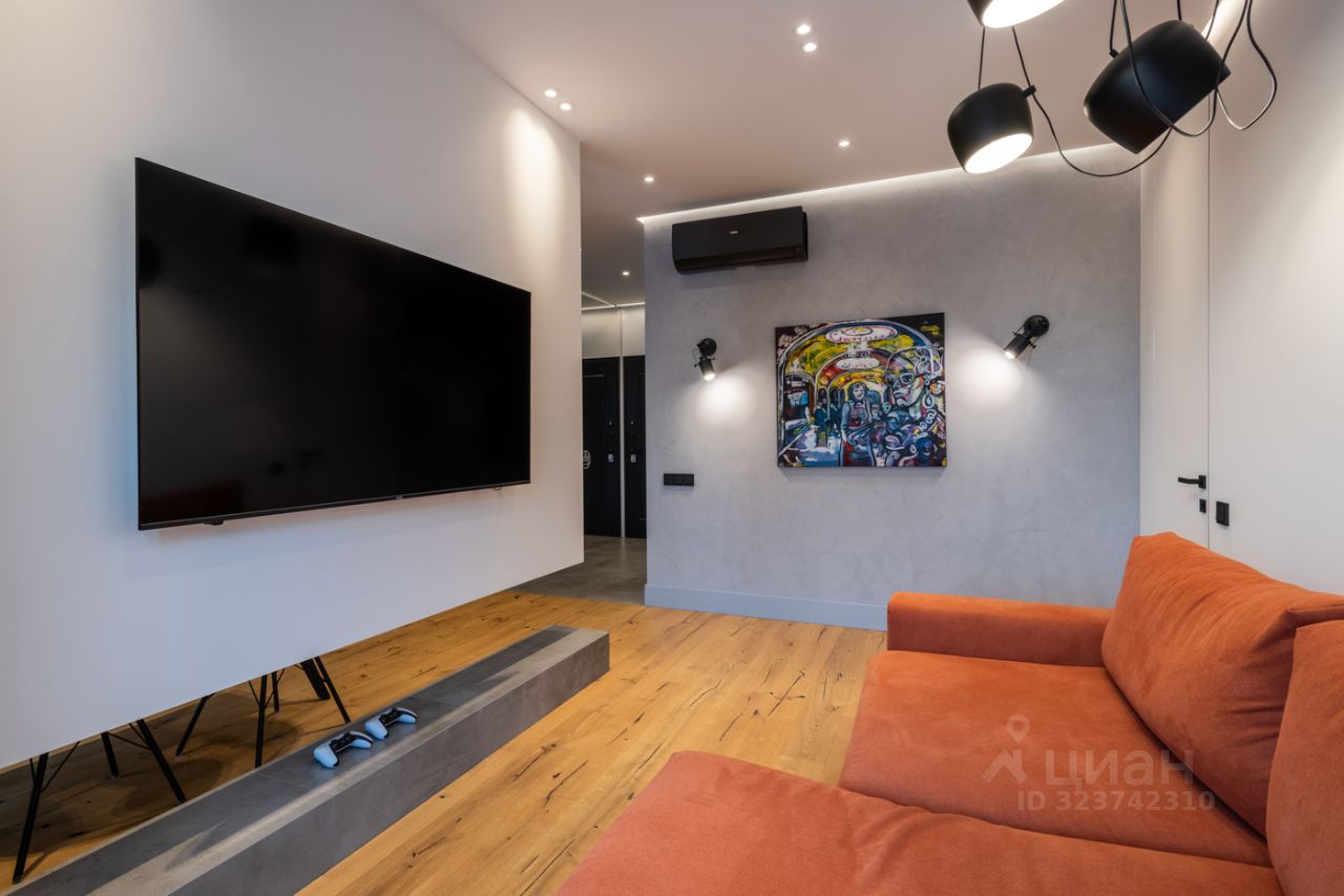 Аренда 2-комн квартиры на вторичном рынке Новодмитровская улица, 2к1А