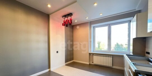 3-комн квартира Композиторов ул,  д. 12,  к. Б