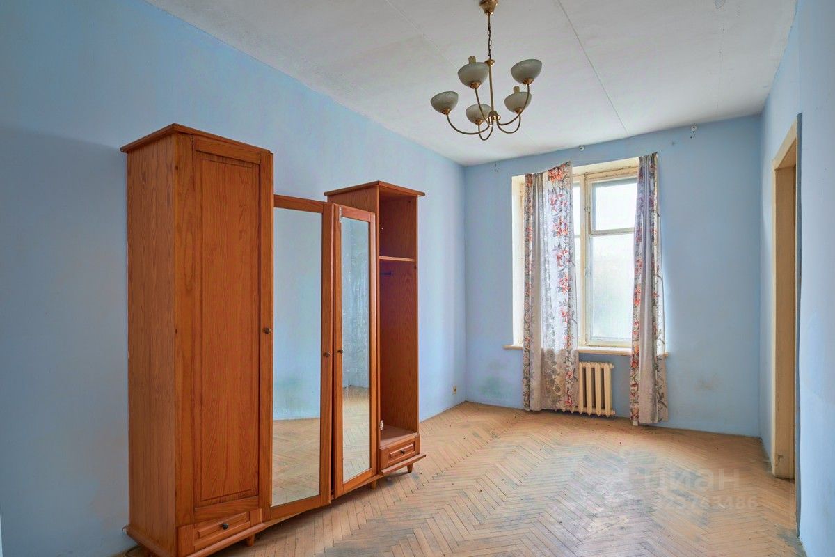 Продажа 4-комн квартиры на вторичном рынке Ленинский проспект, 70/11