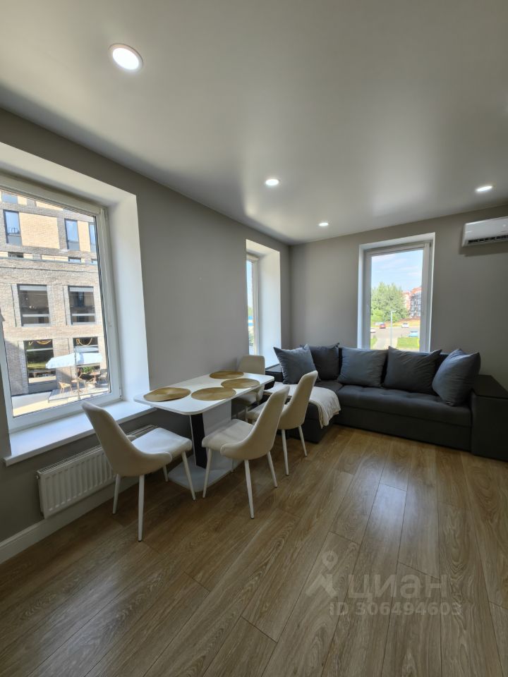 Продажа 2-комн квартиры на вторичном рынке Суханово Парк ЖК, д. Суханово, улица Парковая,  д. 1к4