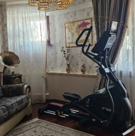 Продажа 5-комн квартиры на вторичном рынке Жулебинский б-р,  д. 25