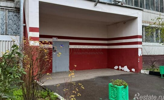 Продажа 2-комн квартиры на вторичном рынке Железнодорожный, ул Октябрьская,  д. 27